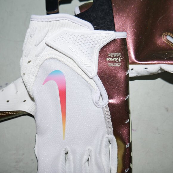 Nike Men' Sz M White/Iridescent Vapor Jet 7.0 Wide-Receiver Football Gloves - Picture 5 of 7